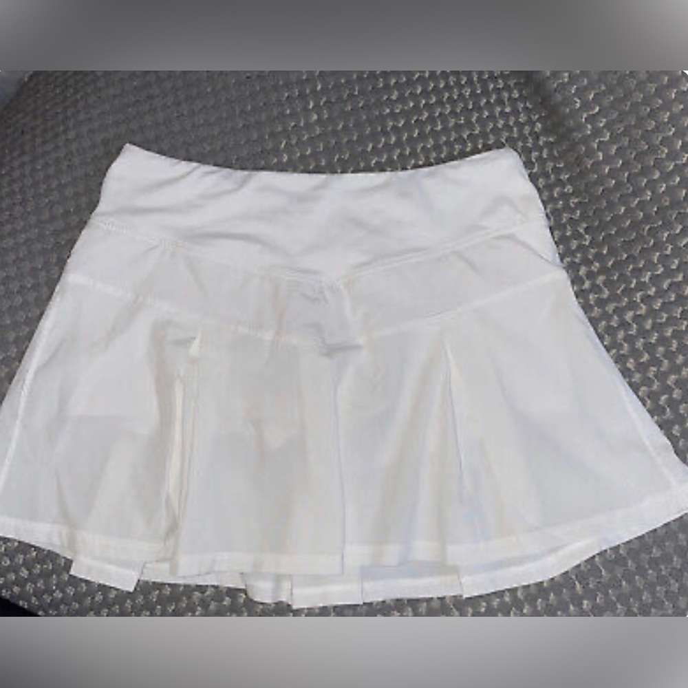 ivivva lululemon white tennis skort size 4